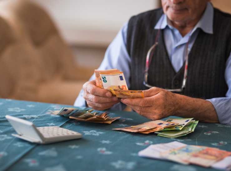 Pensioni italiani allarme - Giornalepop.it (Fonte foto Canva)