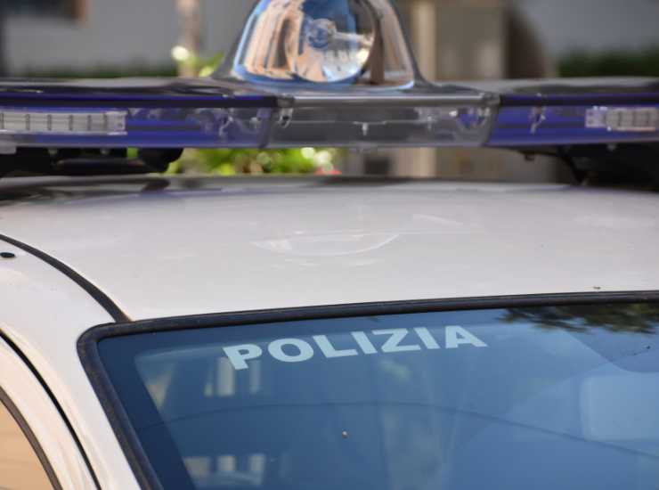 Posto di blocco patante multa 5100 euro - Giornalepop.it (Fonte foto Canva)