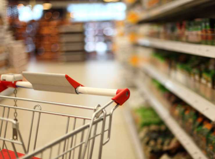 Attenzione alle confezioni di alimenti stai rischiano molto - Giornalepop.it (Fonte foto Canva)