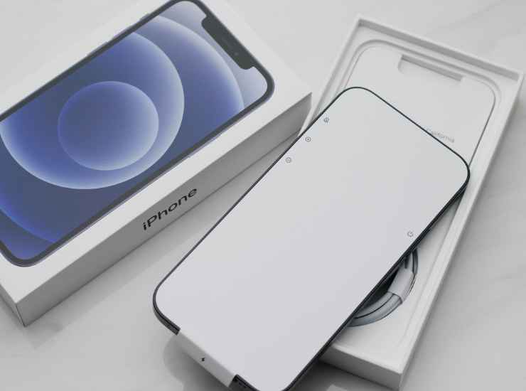 Qui l'iphone te lo regalo a 140 euro - Giornalepop.it (Fonte foto Canva)