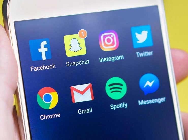 Stop alla deriva social, arriva la legge - Giornalepop.it