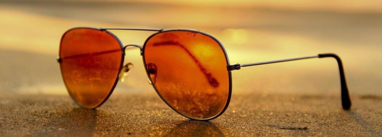 OCCHIALI DA SOLE: PIÙ DI UN SEMPLICE TREND ESTIVO