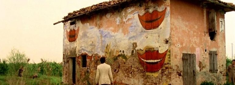 PADANIA HORROR, LA CASA DALLE FINESTRE CHE RIDONO