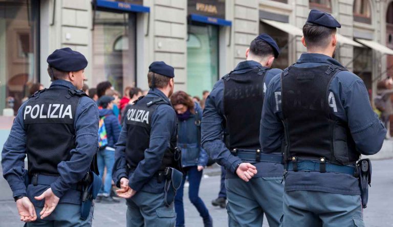 Allarme in tutta Italia forze dell'ordine annuncio - Giornalepop.it (Fonte foto Canva)