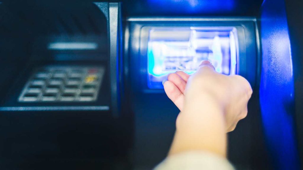 Bancomat ruba migliaia di euro - giornalepop.it - 20250916