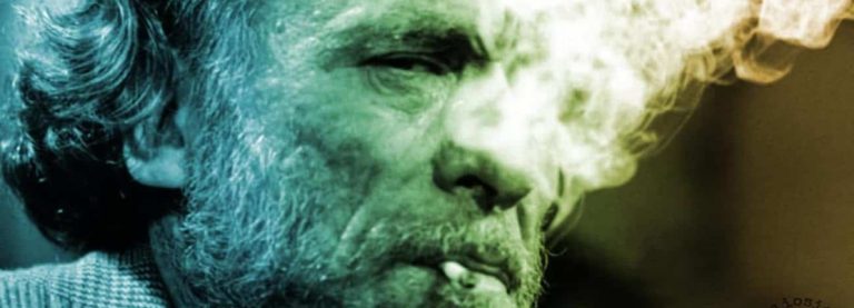 UNA PROFIA E DUE GIOVANI FAN DI BUKOWSKI