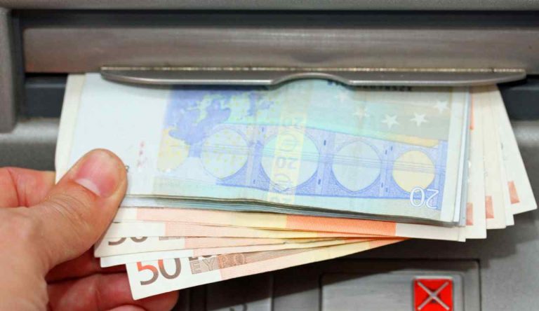 Dopo i prelievi ti danno 2500 - Giornalepop.it (Fonte foto Canva)