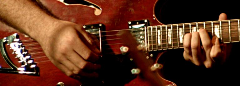 TRIO OF AWESUHM, UNA BAND CON I CONTROFIOCCHI