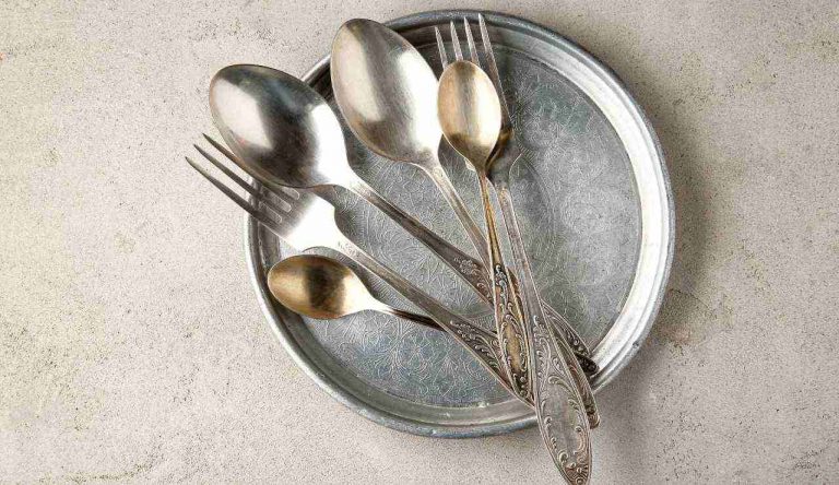 Vendi le posate della nonna valgono più di 1000 euro - Giornalepop.it (Fonte foto Canva)