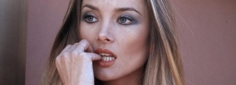 SPOGLIAMOCI COSÌ, SENZA PUDOR… COMMEDIA SEXY DI QUALITÀ