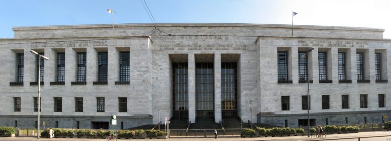 LA RICERCA DELL’AVVOCATO SI SPOSTA IN RETE