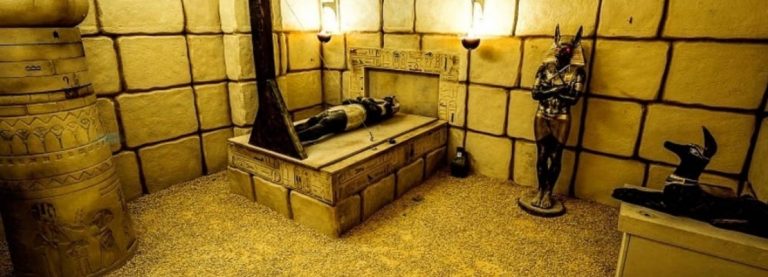 SERATA ALTERNATIVA NELLA ESCAPE ROOM