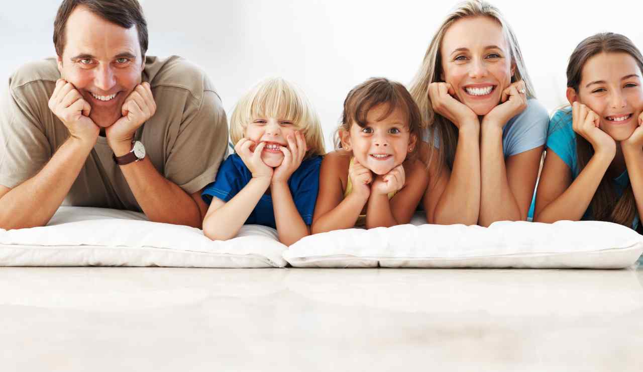 500 euro per le famiglie - Giornalepop.it (Fonte foto Canva)