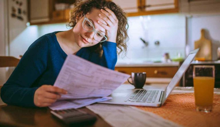 Aumento del canone in bolletta - Giornalepop.it (Fonte foto Canva)