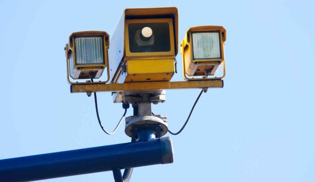 Autovelox ti aspetta il rimborso - Giornalepop.it (Fonte foto Canva)