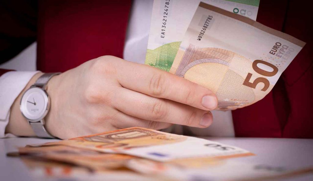 Bonus sedia 2025 chi può richiederlo - Giornalepop.it