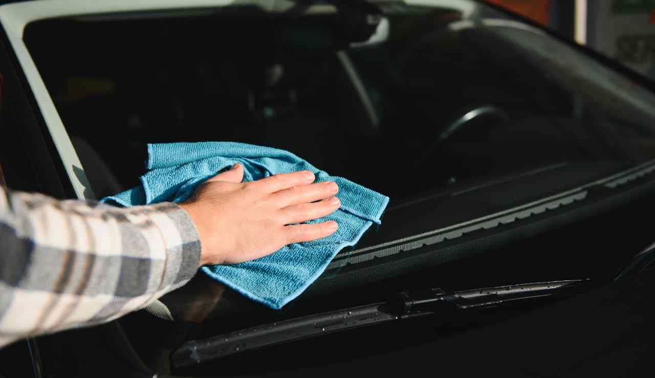 Lavare macchina metodo del trapano - Giornalepop.it (Fonte foto Canva)