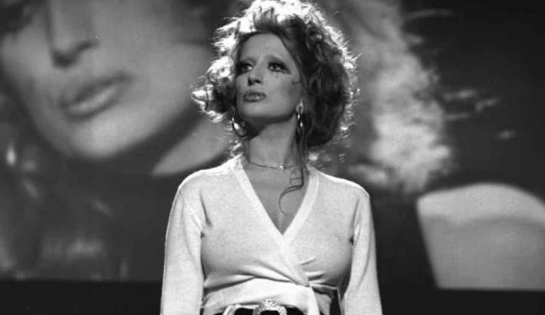 Mina in tv dopo 40 anni - Giornalepop.it (Fonte foto Canva)