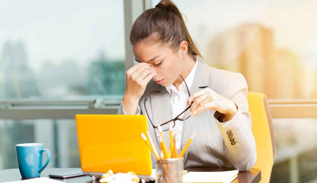 Orario di lavoro 9 9 6 - Giornalepop.it (Fonte foto Canva)