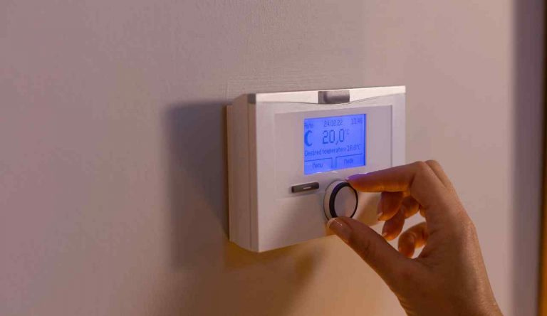 Trucco dei fabbri per dimenticare i riscaldamenti - Giornalepop.it (Fonte foto Canva)