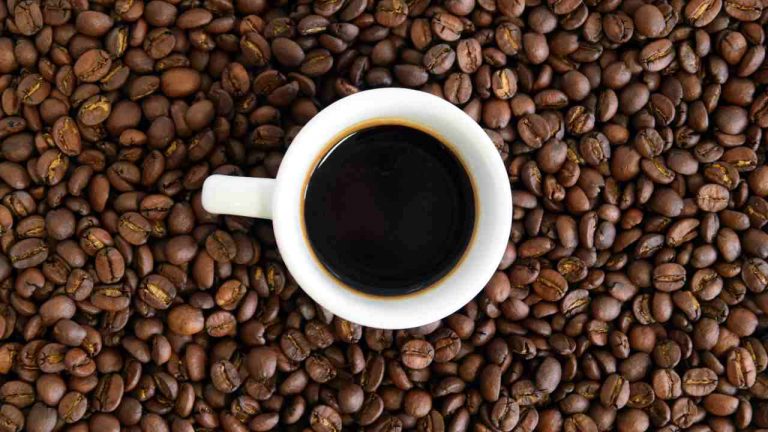 Caffè velenoso, non bere mai più questa tipologia | A breve lo ritirano dal mercato
